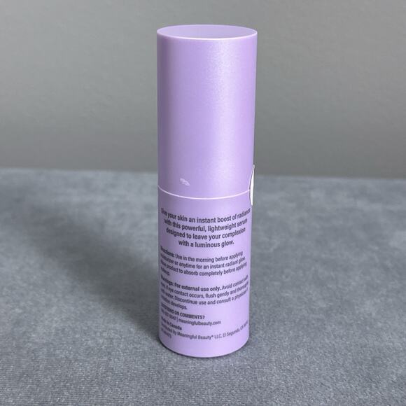 Meaningful Beauty Glowing Serum Cindy Crawford .5 fl oz New Sealed Lightweight - Picture 4 of 5